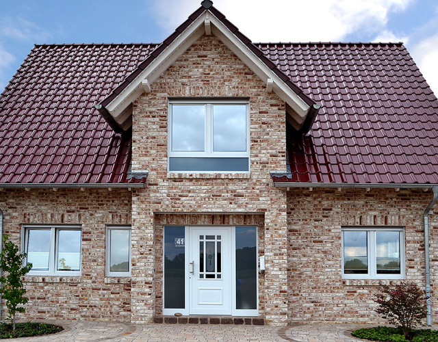 Rodinný dům se střešní krytinou MONZA Trentino