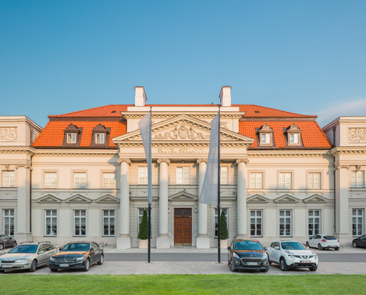 Royal standard in Warsaw